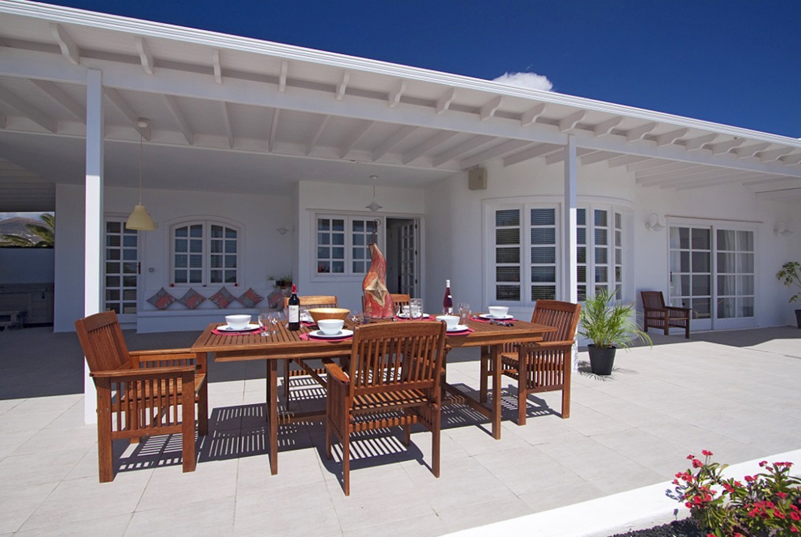 Villa for sale in Puerto Calero